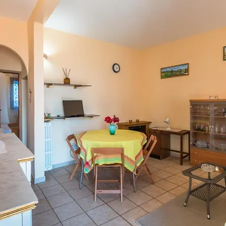 Appartement 2 Bedrooms With Furnished Terrace And Wifi At Borgo a Buggiano