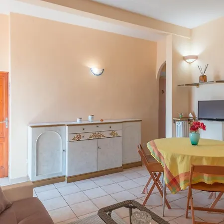 2 Bedrooms With Furnished Terrace And Wifi At Appartement