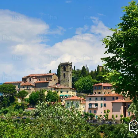 Appartement 2 Bedrooms With Furnished Terrace And Wifi At Borgo a Buggiano
