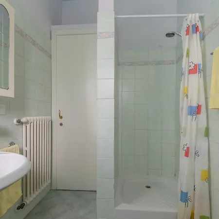 Appartement 2 Bedrooms With Furnished Terrace And Wifi At Borgo a Buggiano