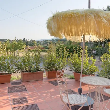 2 Bedrooms With Furnished Terrace And Wifi At Borgo a Buggiano